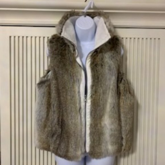 Cream and Fur reversible vest -L - Picture 3 of 5